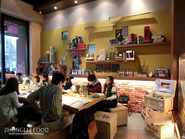 中壢｜丹馬克咖啡 dämark café(SOGO店)．隱藏在社區充滿美式風格咖啡店