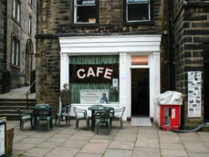  photo holmfirth_zpslqmfzjgx.jpg