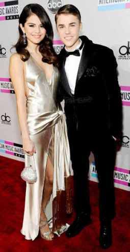 American Music Awards 2011: Red Carpet Fashion