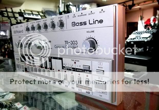 Roland TB 303 TB303 Bass Machine Vintage Analog Synthesizer  